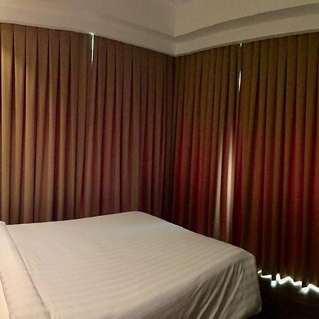 Padgett Place Prime Suites Cebu Dış mekan fotoğraf