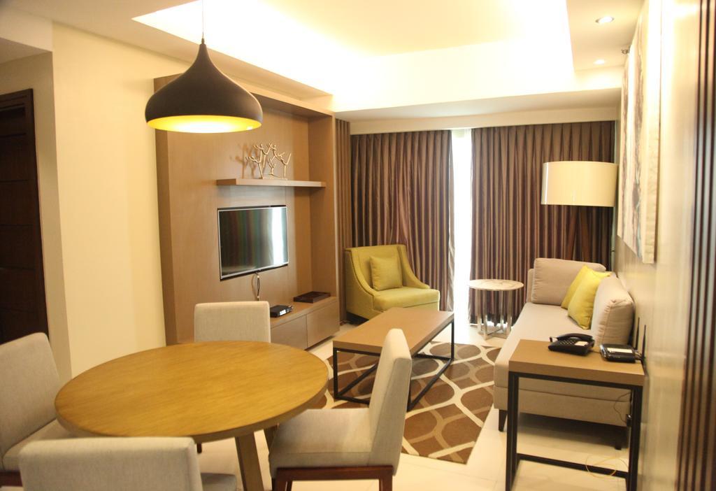 Padgett Place Prime Suites Cebu Dış mekan fotoğraf