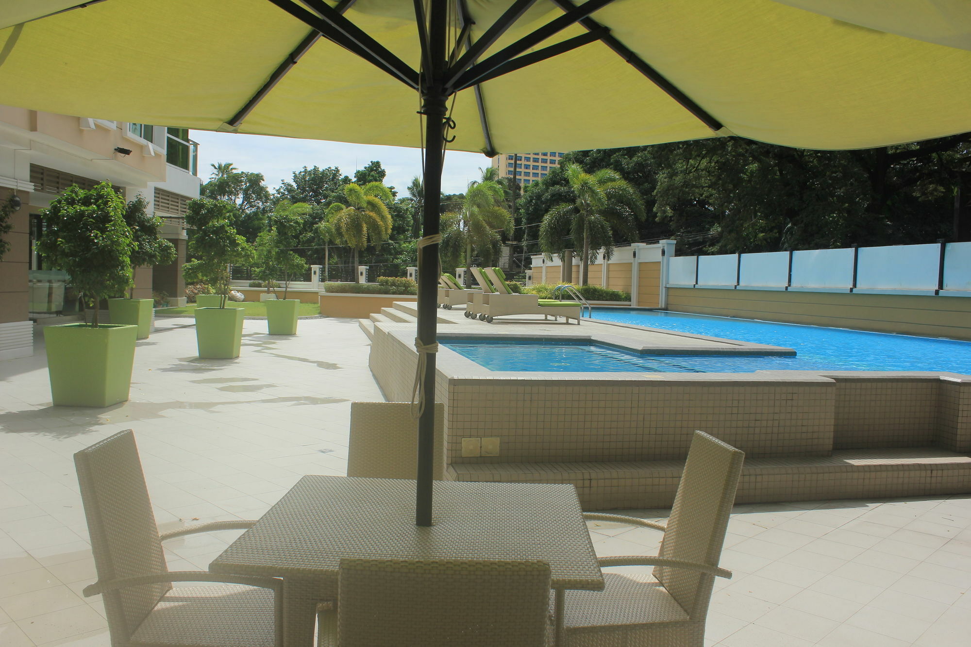 Padgett Place Prime Suites Cebu Dış mekan fotoğraf