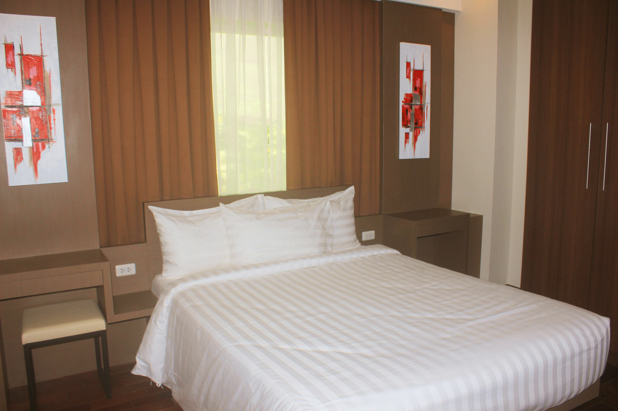 Padgett Place Prime Suites Cebu Dış mekan fotoğraf